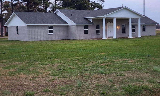Birdeye House | The Rose Community Critter Co. Clubhouse! 4 bedrooms w/12 beds, and 2 full baths