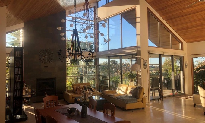 Sanctuary Lakes House | The Sanctuary, perfect for families and long staying expats and professionals