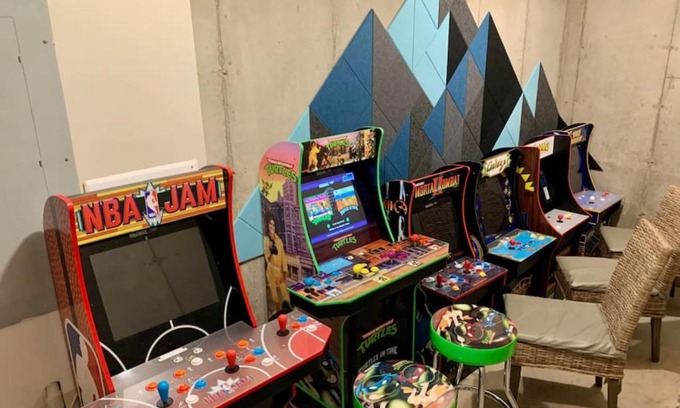 Olivia Beach House | The Sand Jamm beach house with ARCADE and HOT TUB