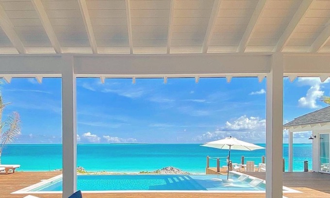 Tar Bay House | The Sandbar Luxury Oceanfront Home, 5 Bedroom 5 Bath, Infinity Pool/Hot Tub