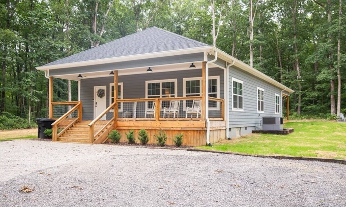 Monteagle Cabin | The Sandstone Chalet