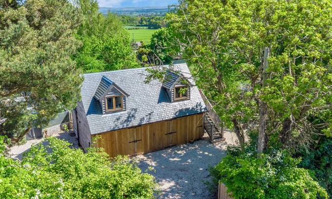 Penicuik Ski Chalet | The Scottish Summer Chalet