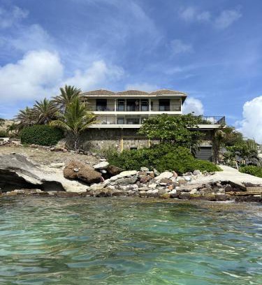 Mamora Bay Villa | The Seahouse Antigua SEAFRONT