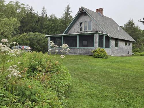 Owls Head House | The SeaMeadow