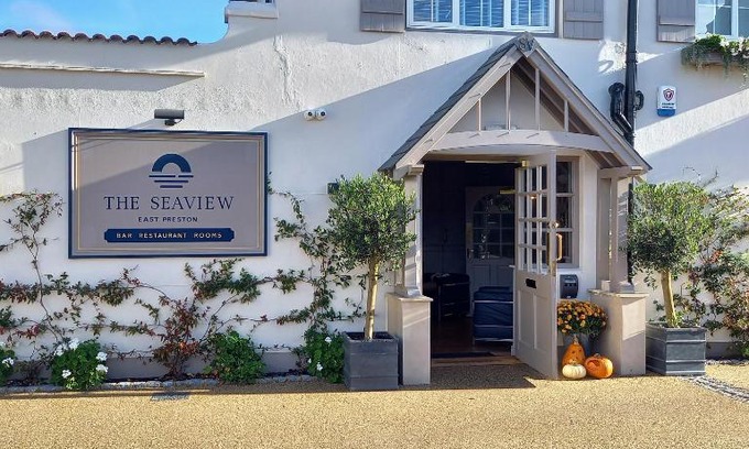 Littlehampton Hotel | The Seaview, East Preston