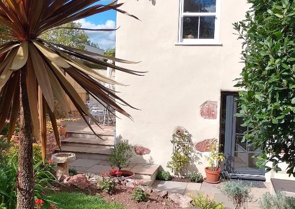 Shaldon House | The Secret Well