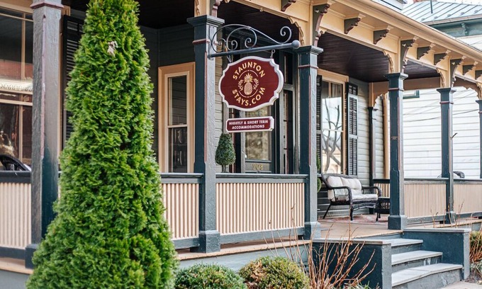 Staunton Apartment | The Serendipity Suite