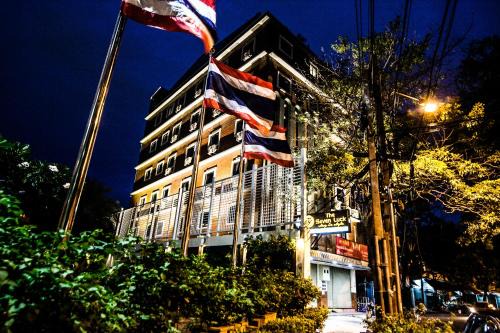 Khlong Maha Nak Hotel | The Seven Luck
