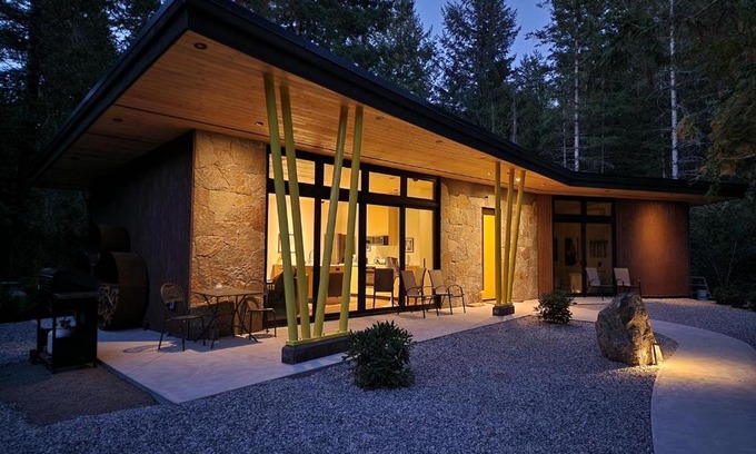Madeira Park House | The Shed at Moon Dance