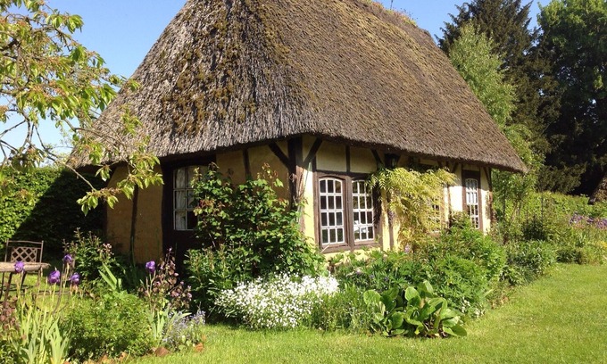 Bouquelon Cottage | The Sheep-fold, Thatched cottage of Character in the heart of Normandy