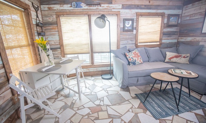 Port Aransas House | The Shell Cabin is a place to relax and enjoy the beach!