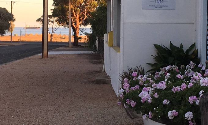 Wallaroo Cottage | ⚓️The Ship Inn ⚓️Spacious Home located in Wallaroo