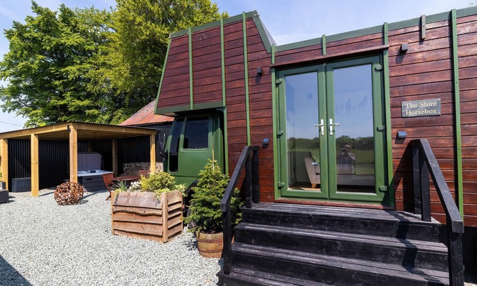 Llanfyllin Cabin | The Shire - Luxury Unique Stay, With Private hot tub - 5 Cyfie Farm