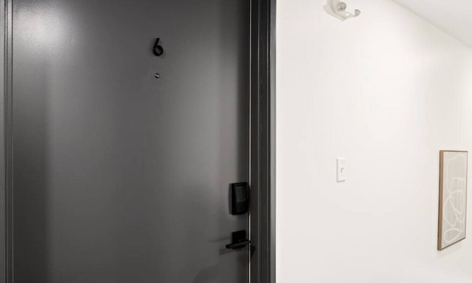 Morton Apartment | The Silo 6 - 1BD Modern Abode