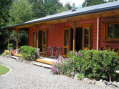 Rangataua House | The Ski House on Miharo - Rangataua Holiday Home