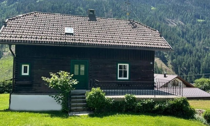 Rangersdorf House | The slanted little house