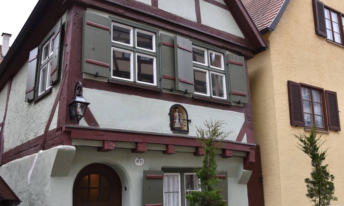Dinkelsbuehl House | The small guest house in the heart of the historic old town of Dinkelsbühl.