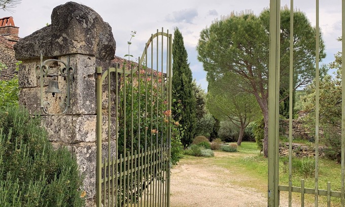 Aujols Other | The small sheepfold of Mas du Prieur, exceptional setting, swimming pool, nature