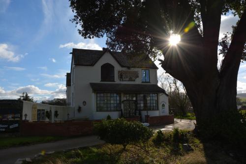 Old Cleeve House | The Smugglers Inn