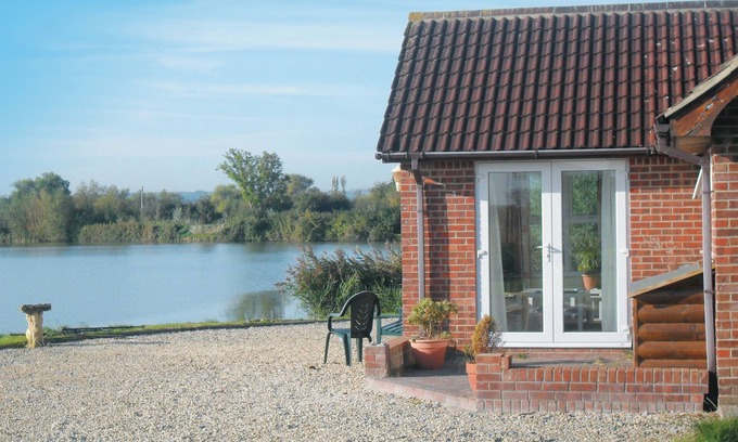 Bridgwater House | The Snug at Lower Lakes