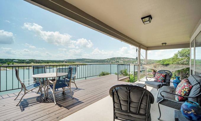 Briarcliff Condo | The South Shore of Lake Travis: Spicewood Condo