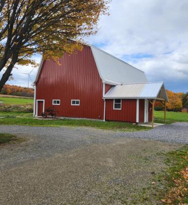 Fredonia House | The Stable at Windmill Ridge Farm