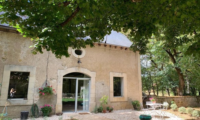Foissac House | The Stables Gite, at Chateau Mas de Pradie, 2 bedroom luxury gite in Aveyron.