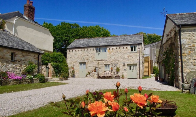 High Street Cottage | The Stables - Lanjeth