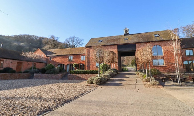 Moreton Cottage | THE STABLES, pet friendly, character holiday cottage in Welland