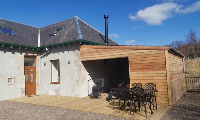Blairgowrie House | The Stables with Hot Tub