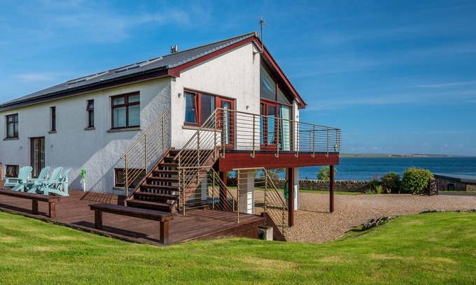 Hoy Island Cottage | THE STEADING, pet friendly, country holiday cottage in Longhope