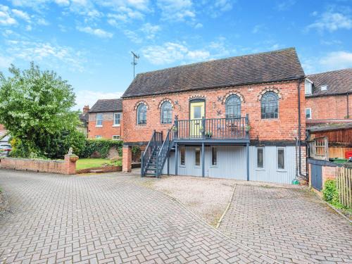 Bewdley House | The Stilts