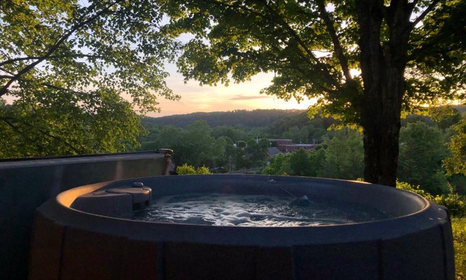 Beattyville House | The Stoic - 3 bed 3 Bath near red river gorge