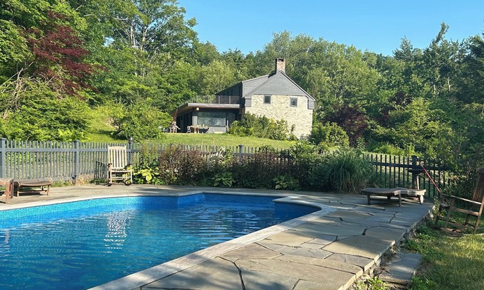 Kingston House | The Stonemason - A Private Catskill Winter Escape in the Woods close to Kingston