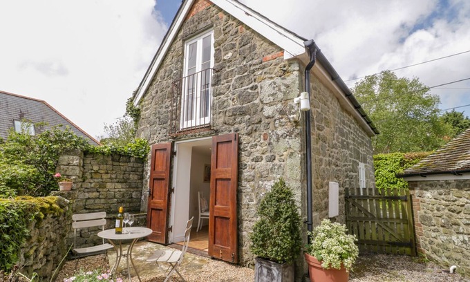 Shaftesbury Cottage | THE STUDIO, pet friendly, character holiday cottage in Shaftesbury