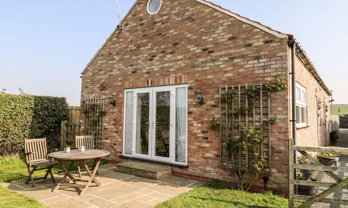 Low Catton Cottage | THE STUDIO, pet friendly, country holiday cottage in Stamford Bridge
