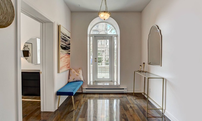 Latin Quarter Apartment | The Suite "au Château"