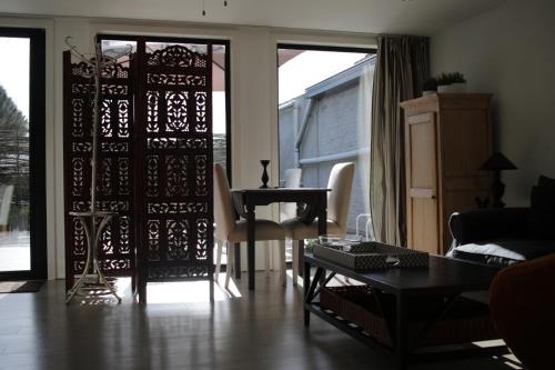 Letterhoutem House | The Suite Escape Suite Wood