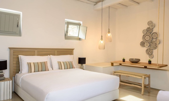 Xilokeratidi Apartment | The Summit of Mykonos - The Royal Apartment with Outdoor Jacuzzi