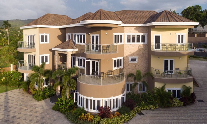 IronShore Estates Villa | The Sun Seeker Villa Ja. 7 bedroom villa with butler & chef, and housekeeping.
