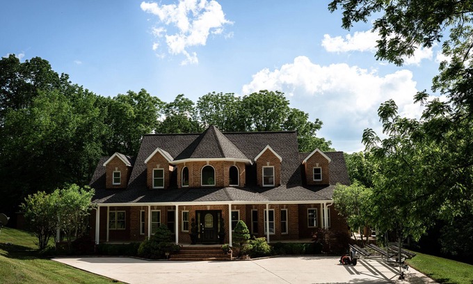 Normandy House | The Swan House: Private, Peaceful, and Picturesque Lakefront Property