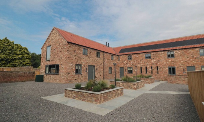 Holme Cottage | THE TACK ROOM, pet friendly, with a garden in Thirsk