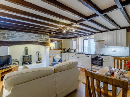 Muchelney House | The Tack Room - Uk30438