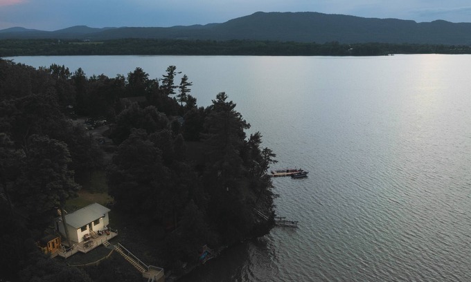 Bridport Cabin | The Tacklebox on Lake Champlain, Sauna & Hot Tub