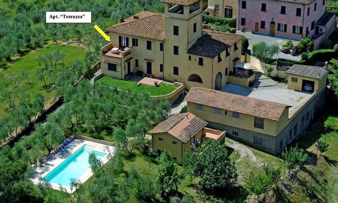 Lastra a Signa Apartment | THE TERRACE - Apartment in Villa from the beginning of the 20th century
