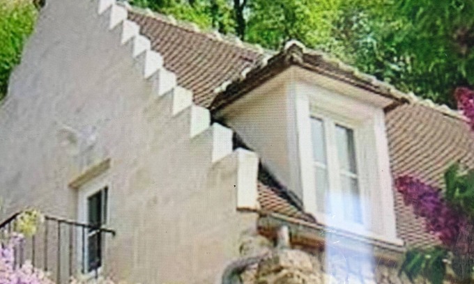 Pierrefonds Cottage | The terraces at pierrefonds