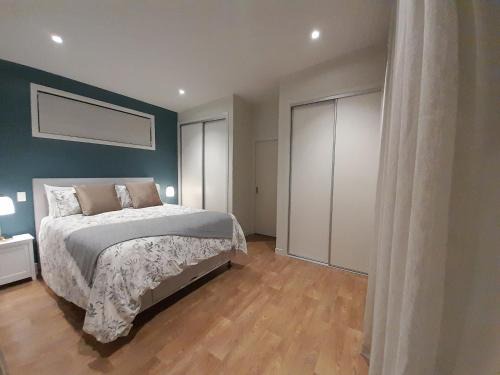 Snells Beach House | The Tiny Abode