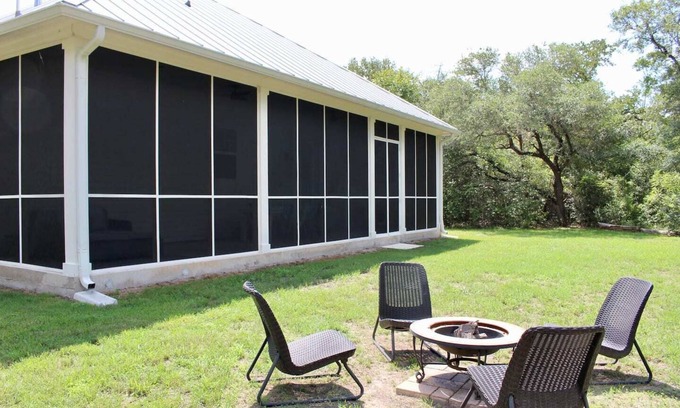 Round Top House | The Top @ Round Top | Escape to the country!