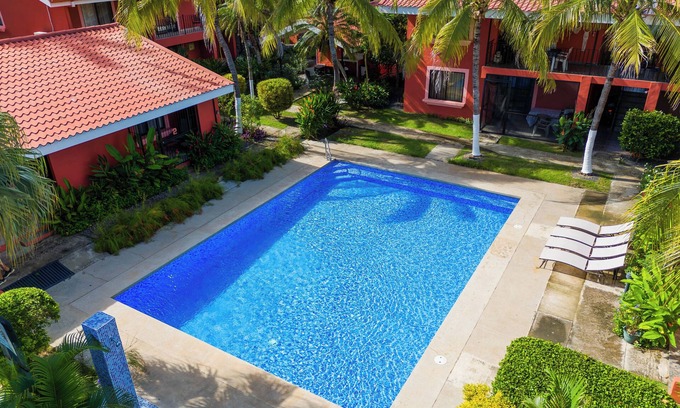 Coco House | The Tranquil Coco Townhouse: 300 Meters from the Beach!