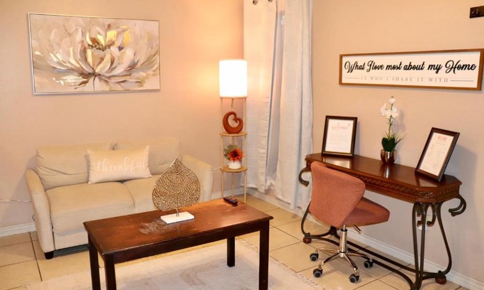 Eagle Pass Apartment | The Transient Stay
